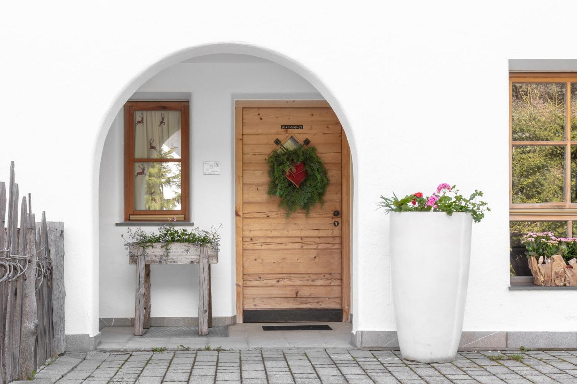 Chalet Ciasa Tino & Sara - Belaval Apartments コルヴァーラ・イン・バディーア エクステリア 写真
