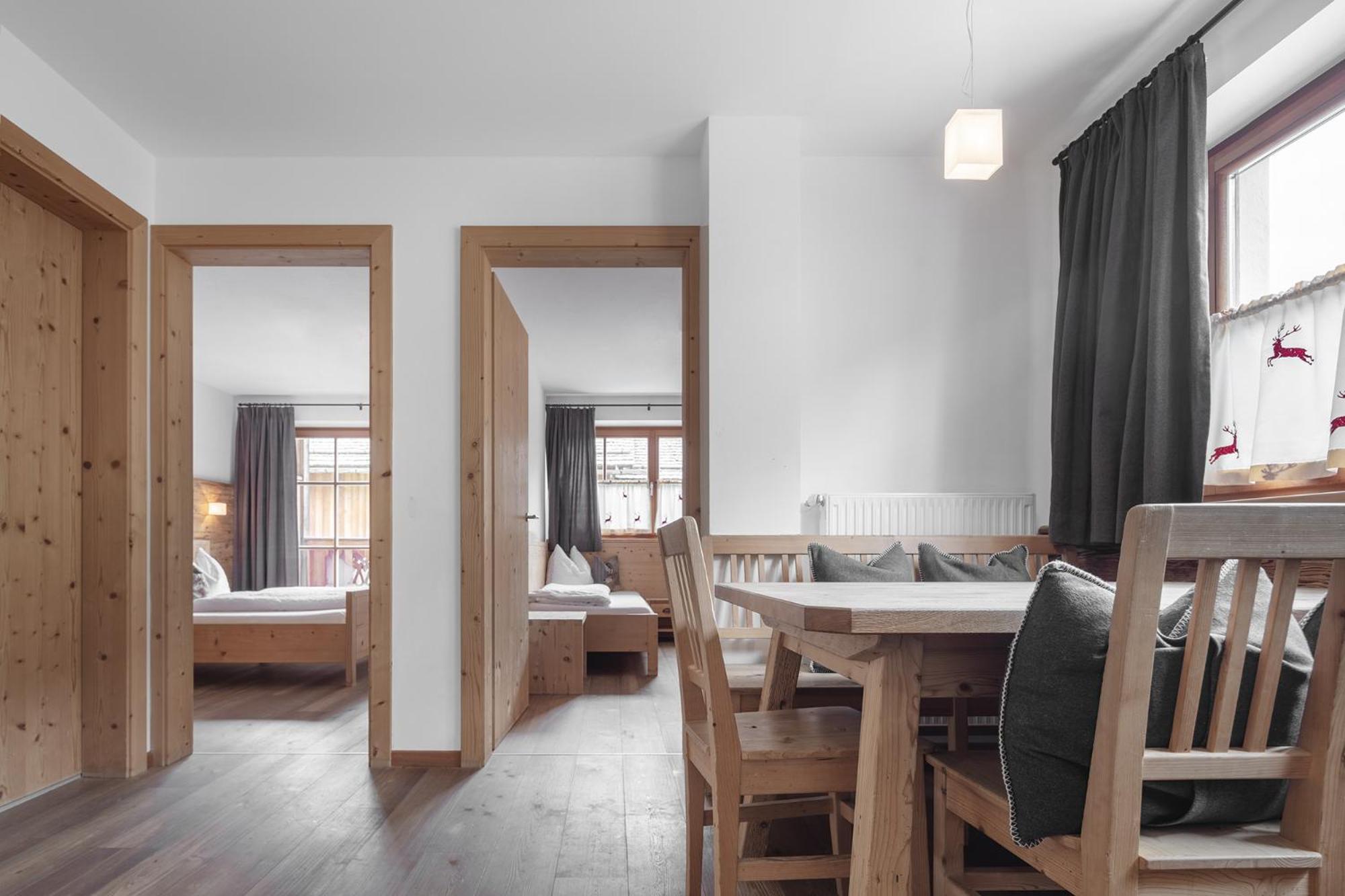 Chalet Ciasa Tino & Sara - Belaval Apartments コルヴァーラ・イン・バディーア エクステリア 写真