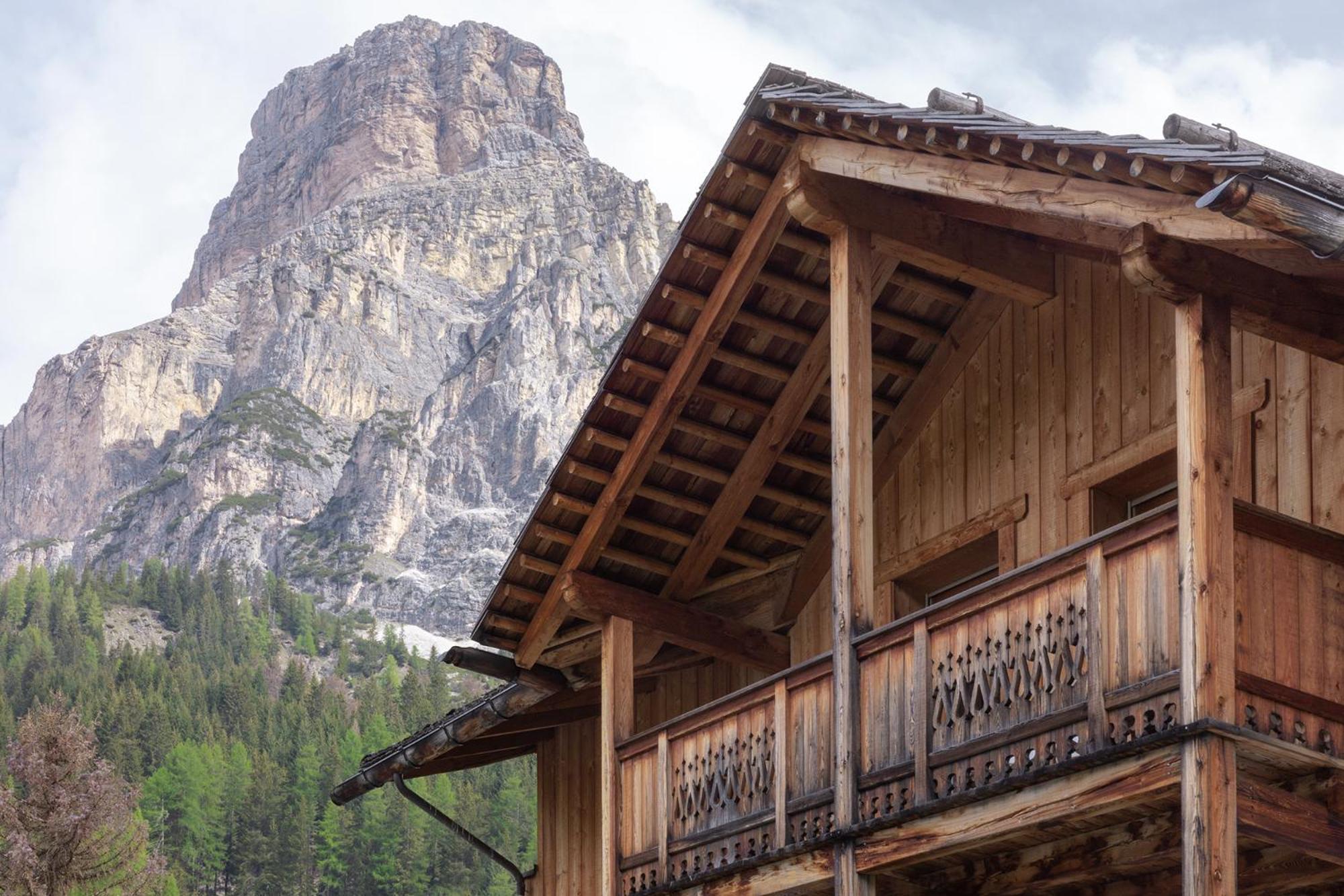 Chalet Ciasa Tino & Sara - Belaval Apartments コルヴァーラ・イン・バディーア エクステリア 写真
