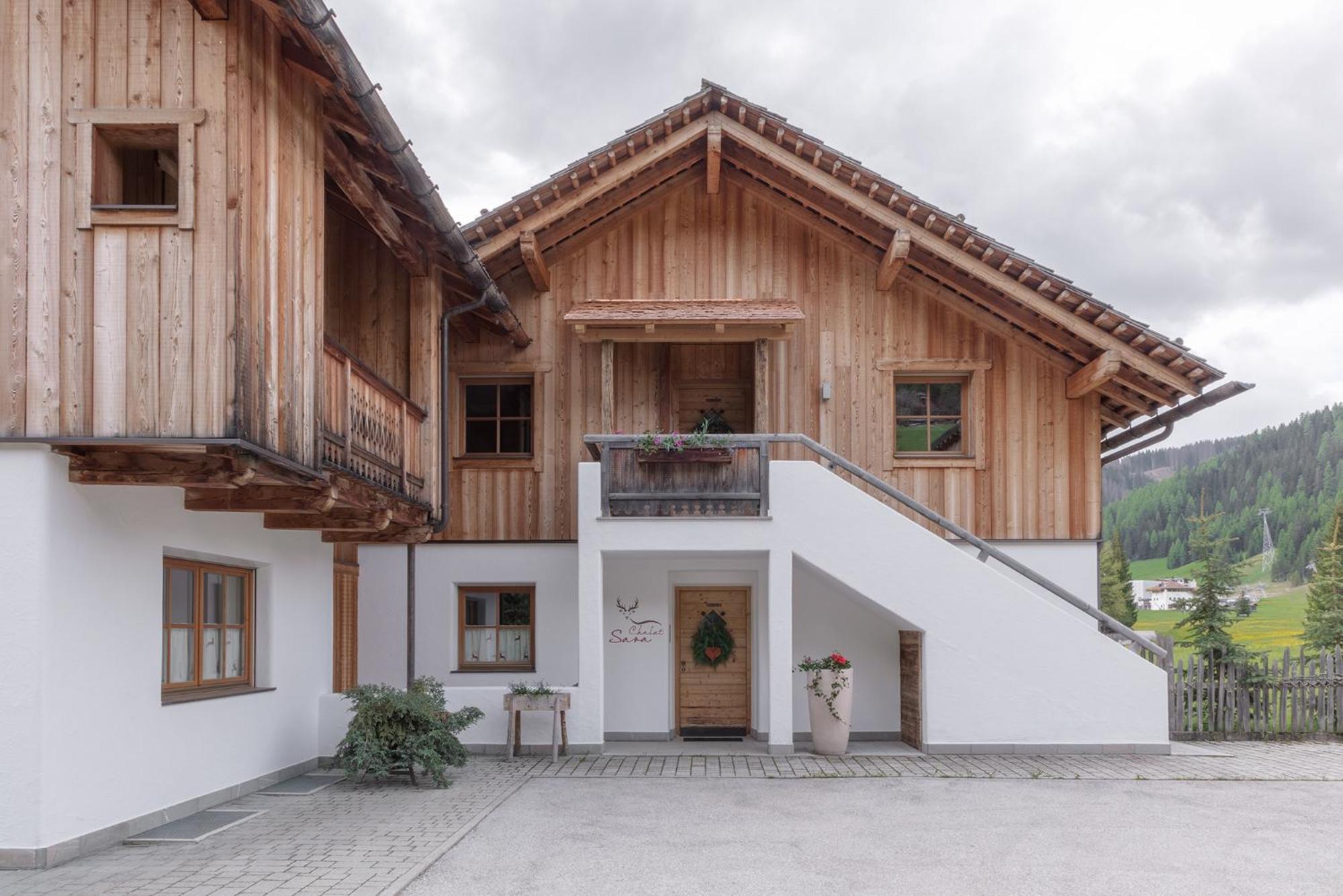 Chalet Ciasa Tino & Sara - Belaval Apartments コルヴァーラ・イン・バディーア エクステリア 写真