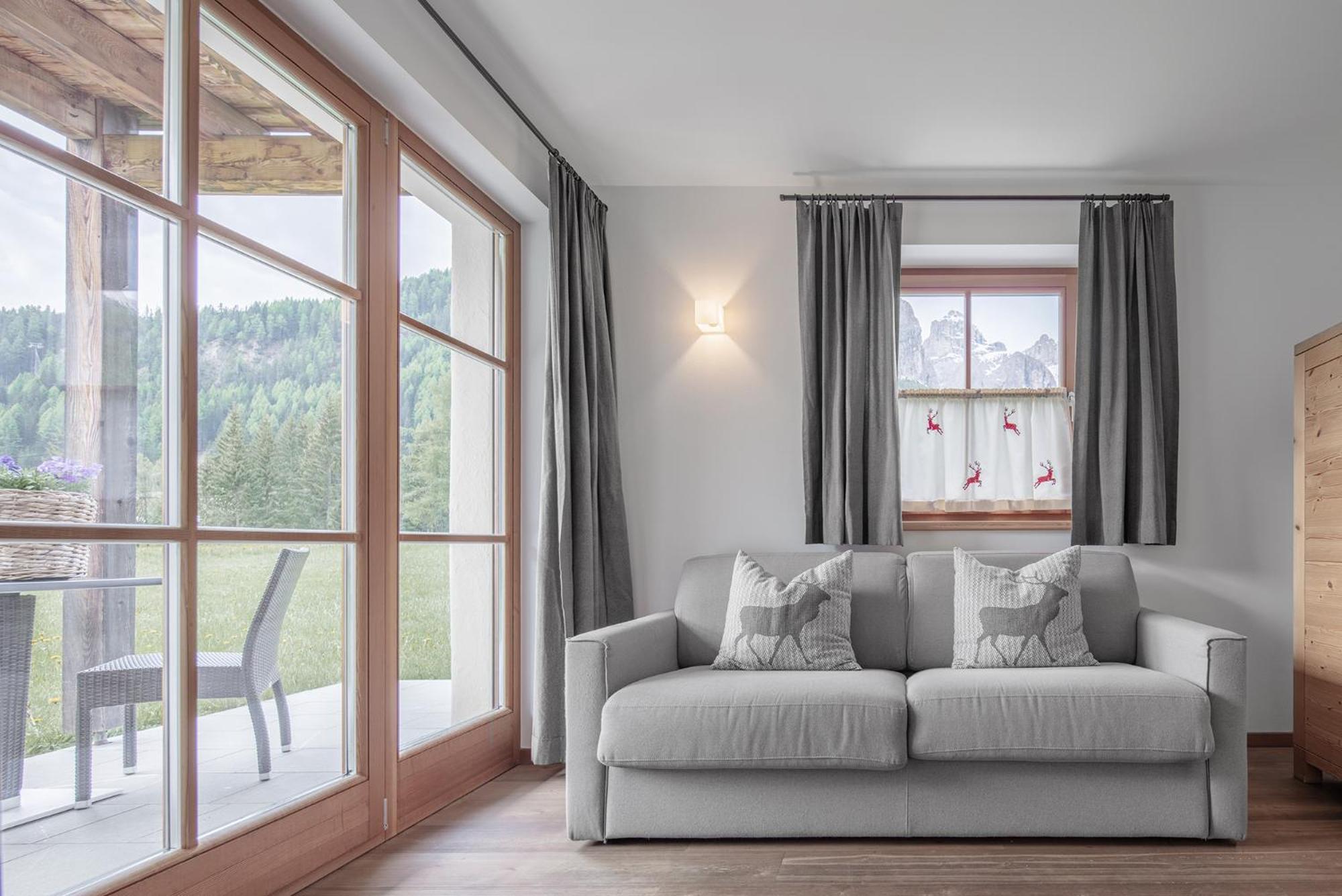 Chalet Ciasa Tino & Sara - Belaval Apartments コルヴァーラ・イン・バディーア エクステリア 写真