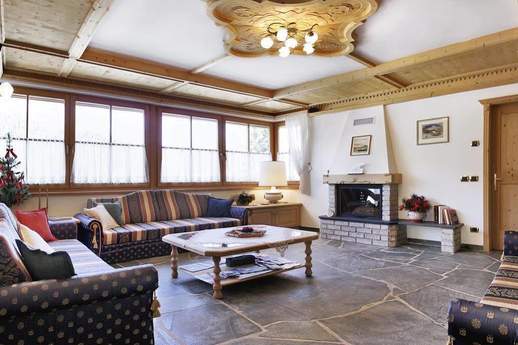 Chalet Ciasa Tino & Sara - Belaval Apartments コルヴァーラ・イン・バディーア エクステリア 写真